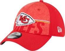 Load image into Gallery viewer, Kansas City Chiefs New Era 2023 NFL Training Camp 39THIRTY Flex Hat - Red
