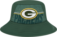 Load image into Gallery viewer, Green Bay Packers New Era 2023 NFL Training Camp Stretch Bucket Hat - Green
