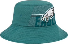 Load image into Gallery viewer, Philadelphia Eagles New Era 2023 NFL Training Camp Stretch Bucket Hat - Green
