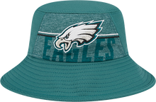 Load image into Gallery viewer, Philadelphia Eagles New Era 2023 NFL Training Camp Stretch Bucket Hat - Green
