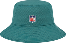 Load image into Gallery viewer, Philadelphia Eagles New Era 2023 NFL Training Camp Stretch Bucket Hat - Green
