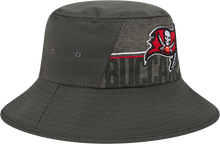 Load image into Gallery viewer, Tampa Bay Buccaneers New Era 2023 NFL Training Camp Stretch Bucket Hat - Pewter

