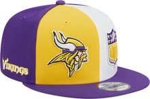 Load image into Gallery viewer, Minnesota Vikings New Era 2023 Sideline 9FIFTY Snapback Hat - Gold/Purple
