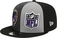 Load image into Gallery viewer, Baltimore Ravens New Era 2023 Sideline 9FIFTY Snapback Hat - Gray/Black
