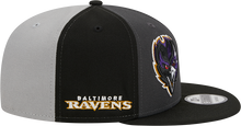 Load image into Gallery viewer, Baltimore Ravens New Era 2023 Sideline 9FIFTY Snapback Hat - Gray/Black
