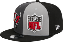 Load image into Gallery viewer, Tampa Bay Buccaneers New Era 2023 Sideline 9FIFTY Snapback Hat - Gray/Black
