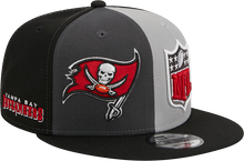 Load image into Gallery viewer, Tampa Bay Buccaneers New Era 2023 Sideline 9FIFTY Snapback Hat - Gray/Black
