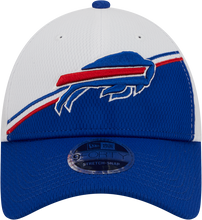 Load image into Gallery viewer, Buffalo Bills New Era 2023 Sideline 9FORTY Adjustable Hat - White/Royal
