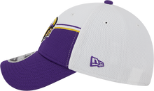 Load image into Gallery viewer, Minnesota Vikings New Era 2023 Sideline 9FORTY Adjustable Hat - White/Purple
