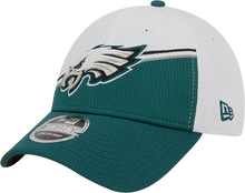 Load image into Gallery viewer, Philadelphia Eagles New Era 2023 Sideline 9FORTY Adjustable Hat - White/Midnight Green
