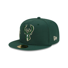 Load image into Gallery viewer, Milwaukee Bucks Back Half 59FIFTY Fitted
