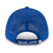 Load image into Gallery viewer, BLUE JAYS PERFORMANCE PIVOT HAT
